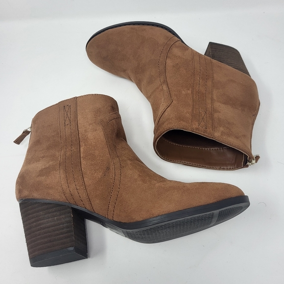 Call it Spring Faux Suede Tan Ankle Booties Boots Tan Size 7.5 Back Zipper - Picture 1 of 11